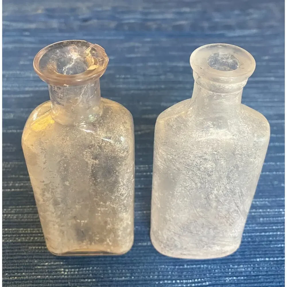 VTG Baer & Hughes The Druggist Bakersfield California Bottle Pharmacy Medicine